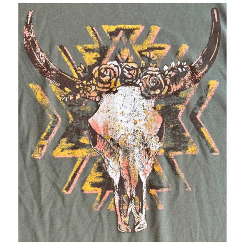 🌷 NEW - No Boundaries Green Bull Skull Floral Scoop Neck Tank - Picture 3 of 3